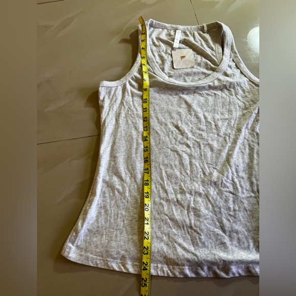 Fabletics grey  Oatmeal Side Slit Activewear Tank Top Women's Size Large - Picture 4 of 12